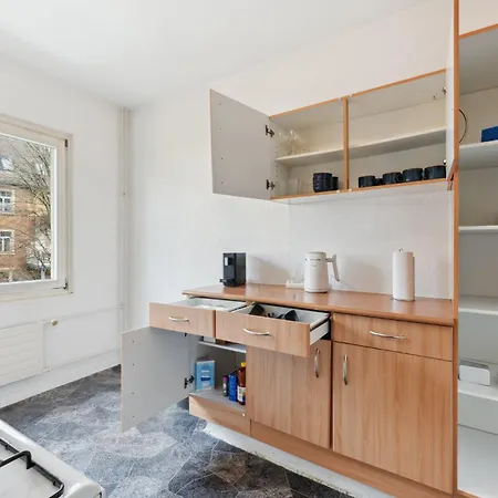 Basic With Full Kitchen *